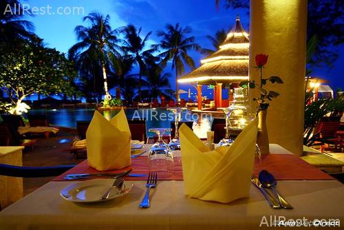 Kata Beach Resort & Spa 58